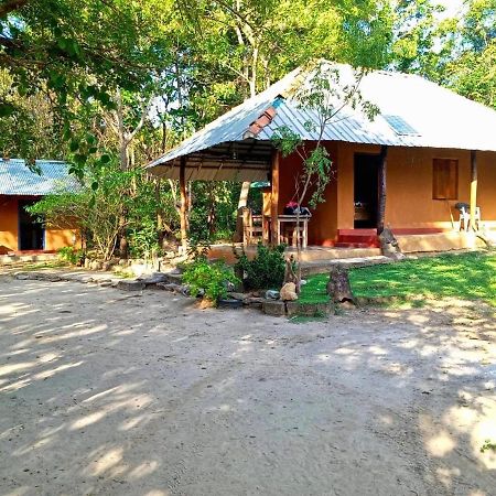 Buttala Sahana Retreat מראה חיצוני תמונה